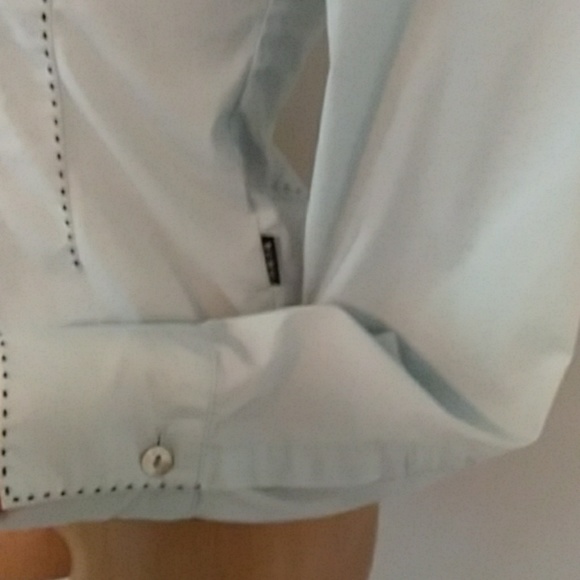 BCBGmaxazria Blue Button-Down shirt Small - Picture 3 of 7